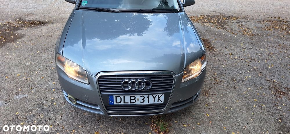 Audi A4 Limousine - 4