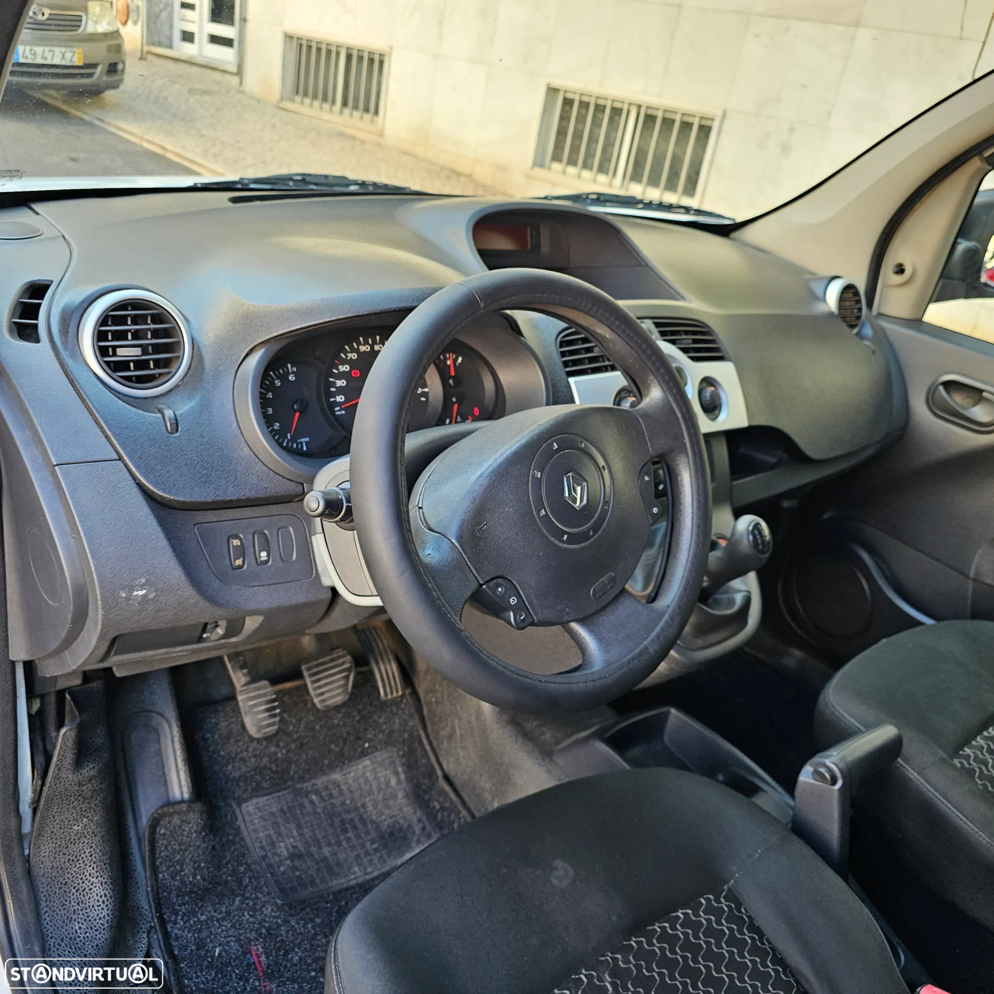 Renault Kangoo XL LONGA - 17
