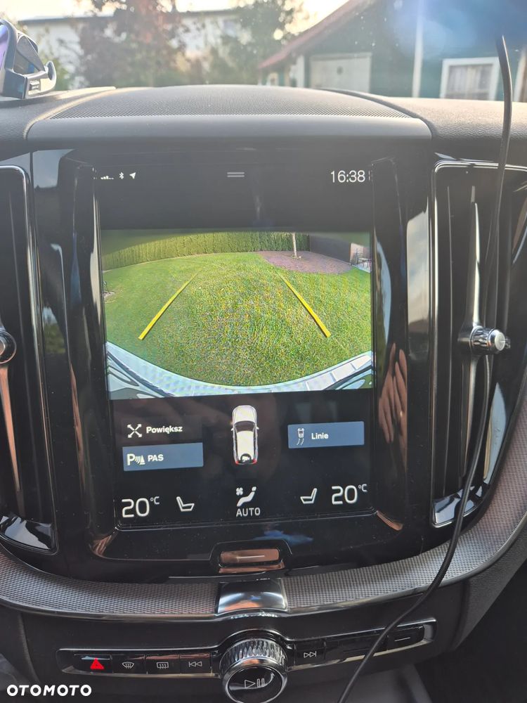 Volvo XC 60 D4 R-Design - 11