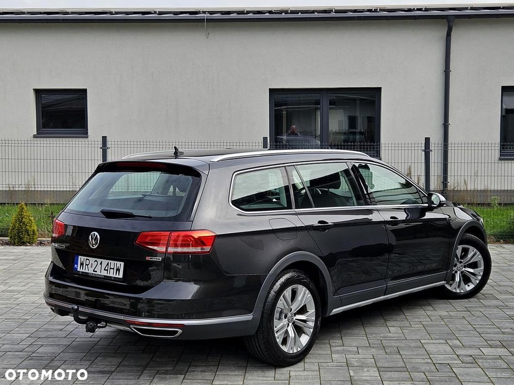 Volkswagen Passat Alltrack 2.0 TDI SCR DSG 4Motion - 13