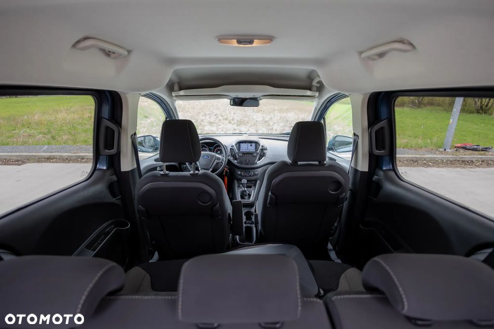 Ford Tourneo Courier - 20