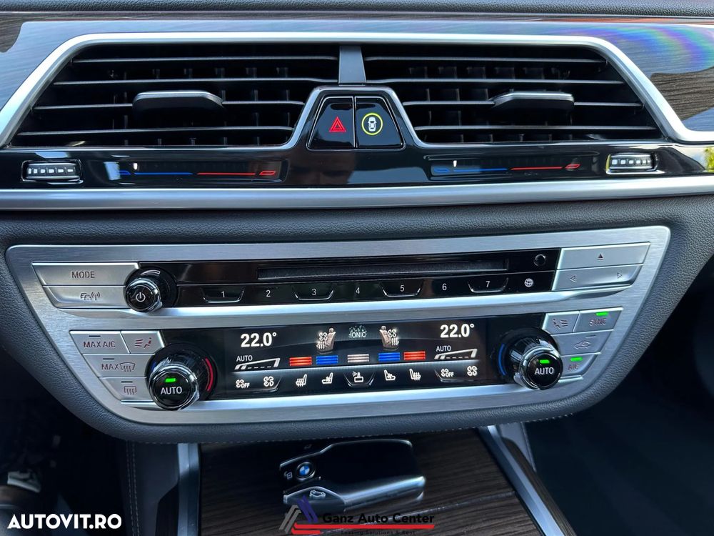 BMW Seria 7 740Le iPerformance - 34