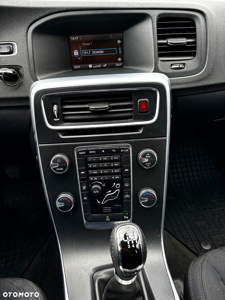 Volvo S60 T3 Kinetic - 11