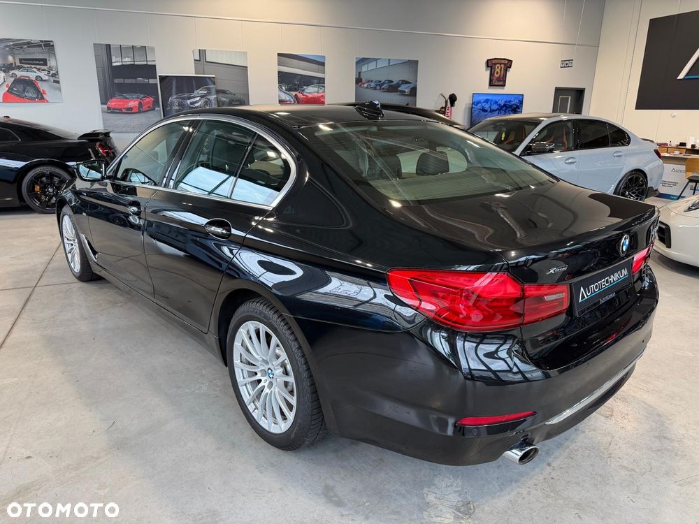 BMW Seria 5 520d xDrive Luxury Line - 2