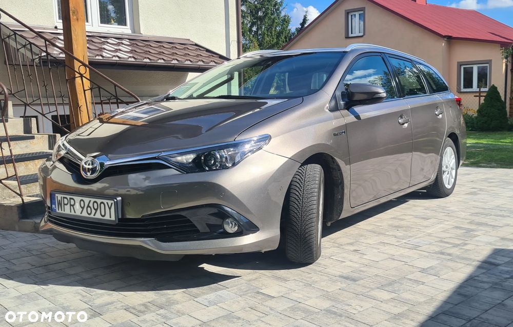 Toyota Auris 2018 photo 3