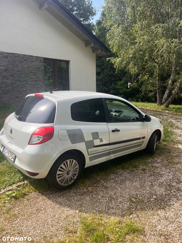Renault Clio - 1