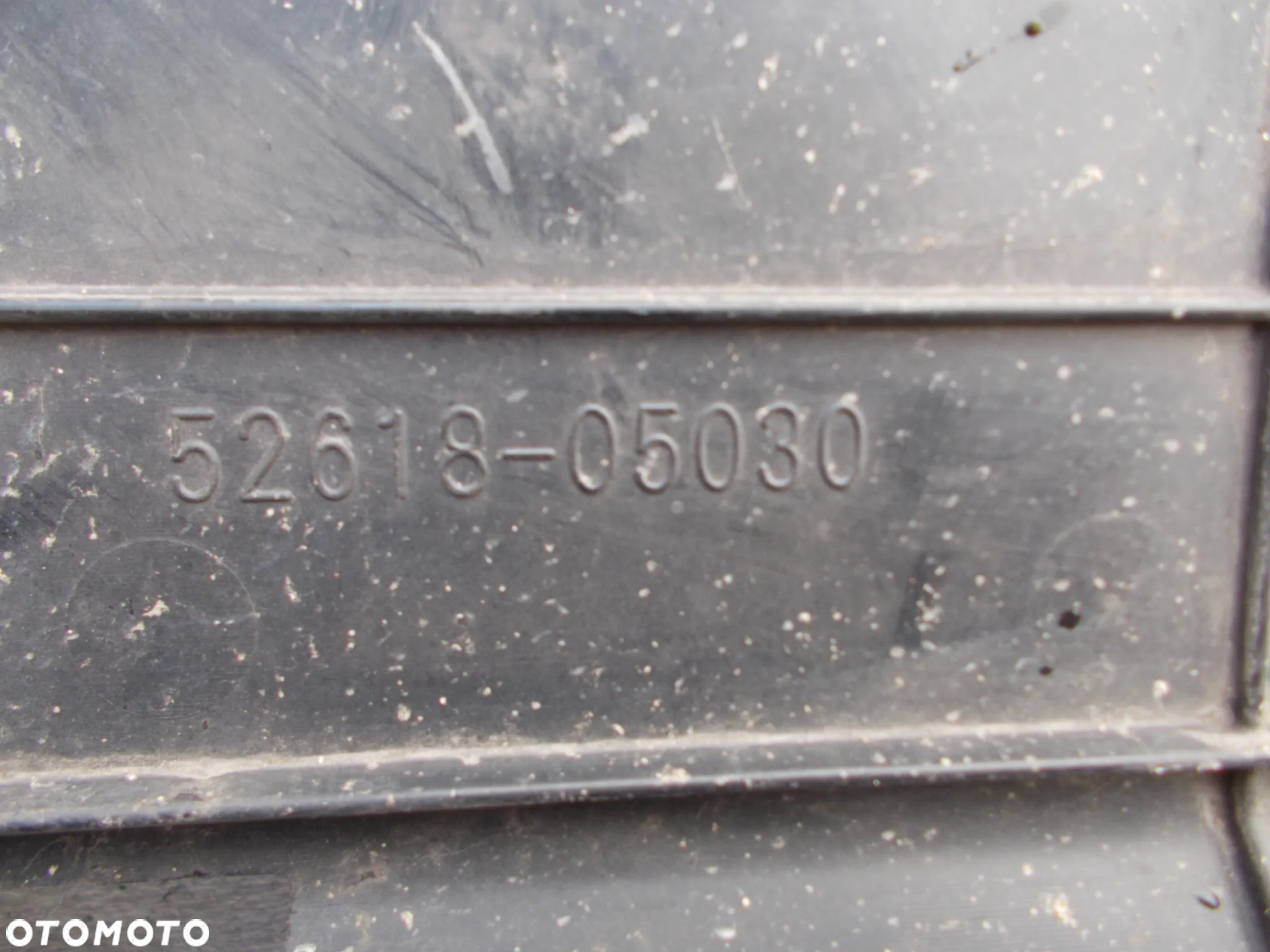 TOYOTA AVENSIS T27 LIFT T29 15-  PŁYTA OSŁONA 52618-05030 - 2