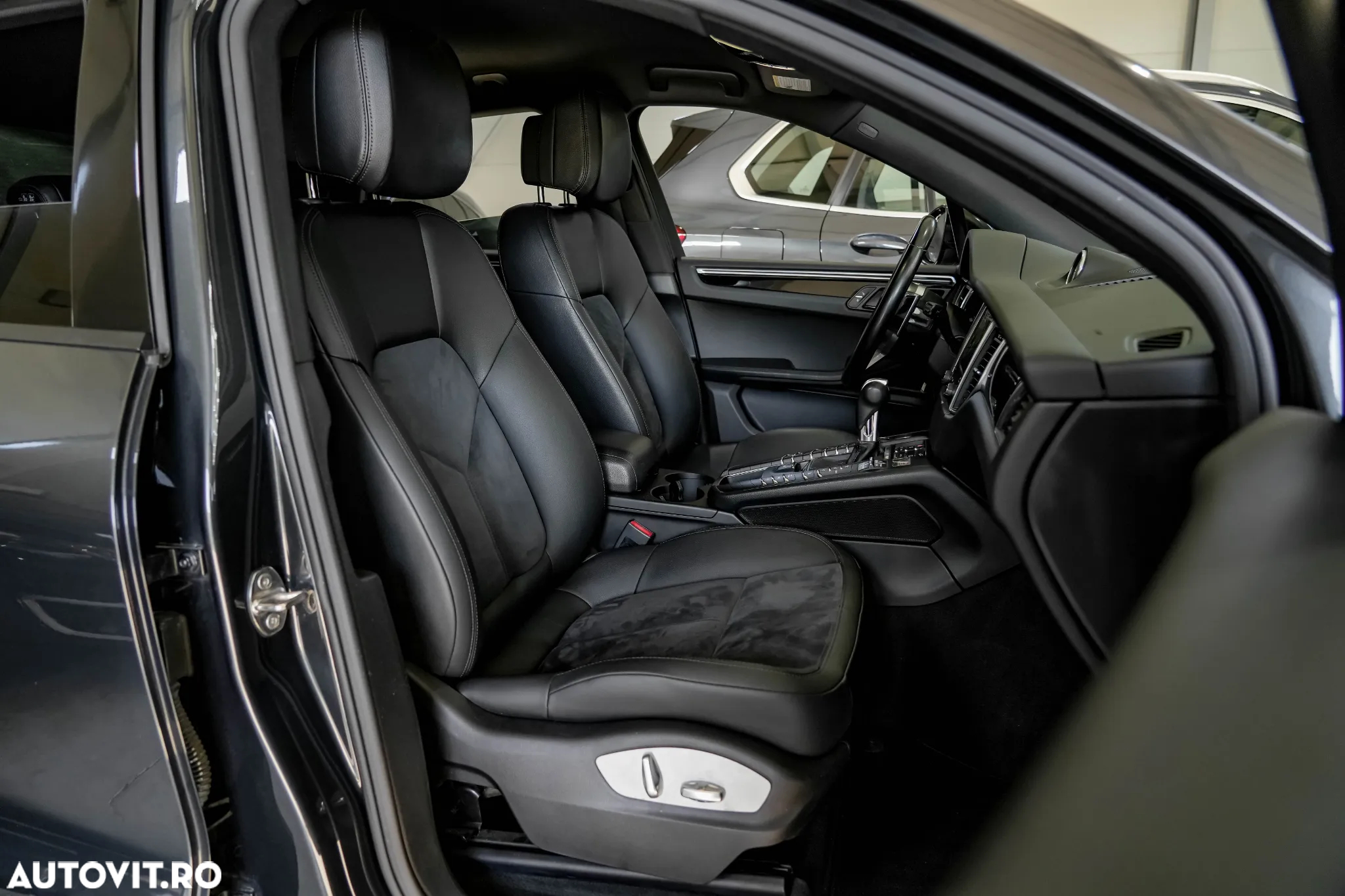 Porsche Macan - 23