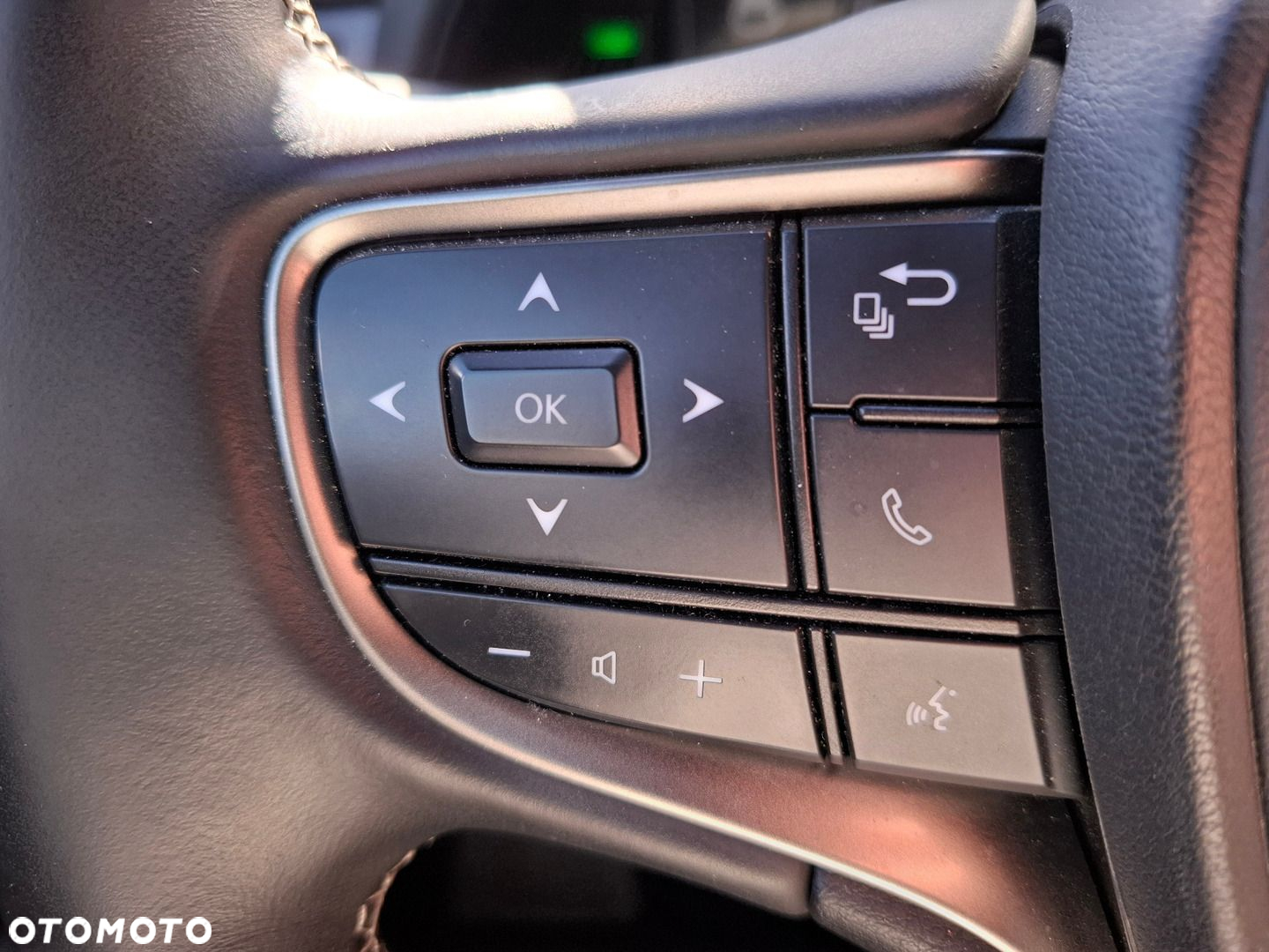Lexus UX 250h GPF F Impression 2WD - 33