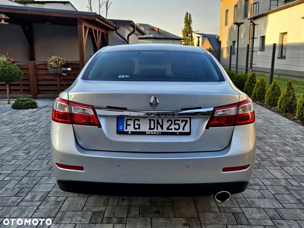 Renault Latitude 2.0 Expression Etanol - 10