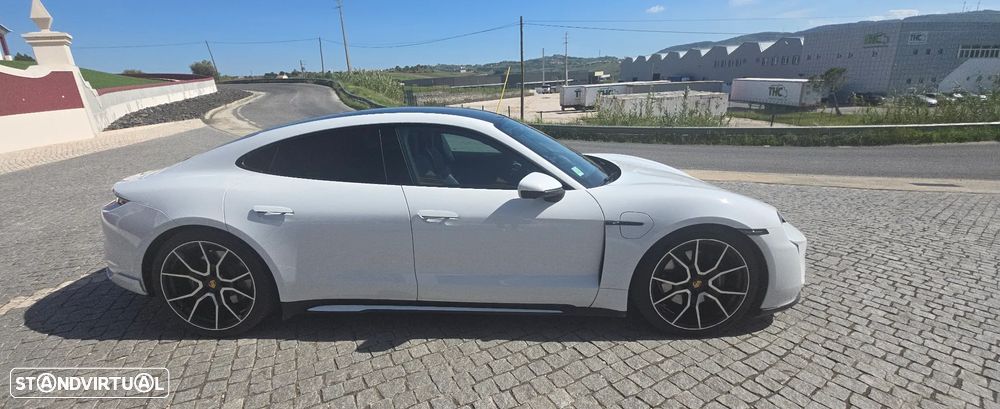 Porsche Taycan Standard - 3