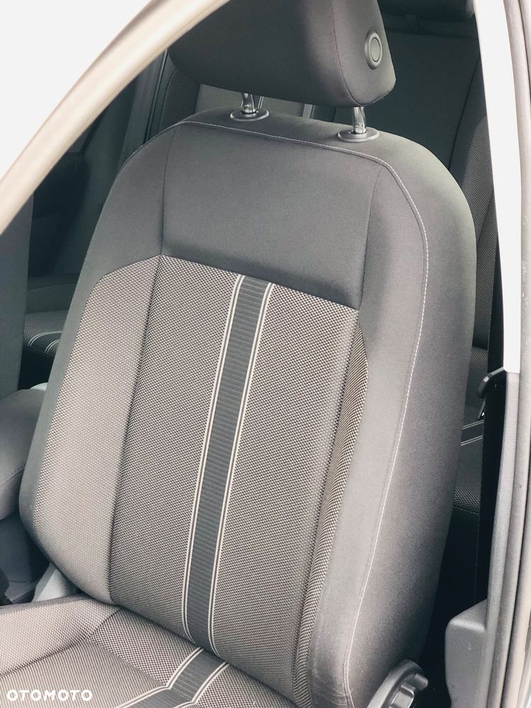 Volkswagen T-Roc 1.0 TSI Style - 34