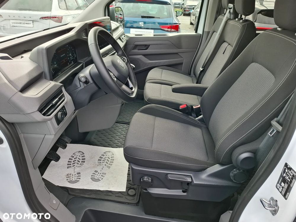 Volkswagen Caravelle - 10