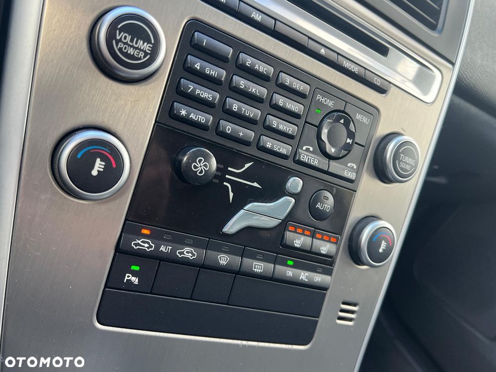 Volvo XC 60 - 24