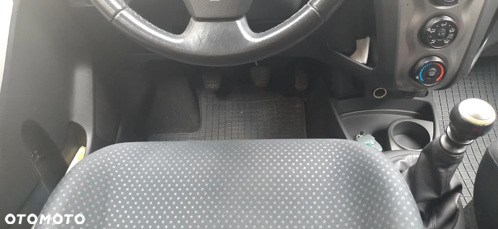 Toyota Yaris 1.33 Prestige - 6