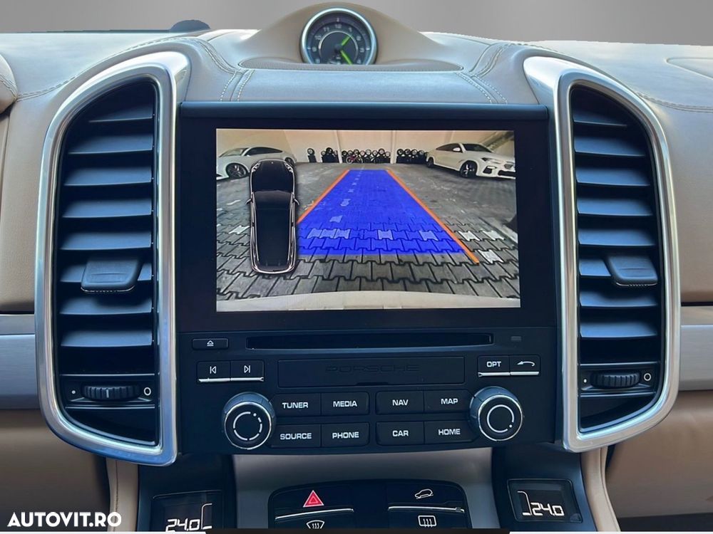 Porsche Cayenne Hybrid 3.0 L S E - 8