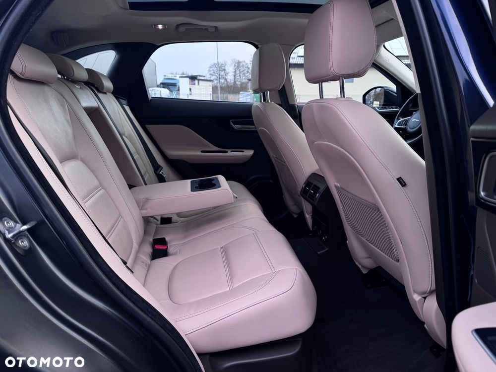 Jaguar F-Pace 25t AWD Prestige - 21