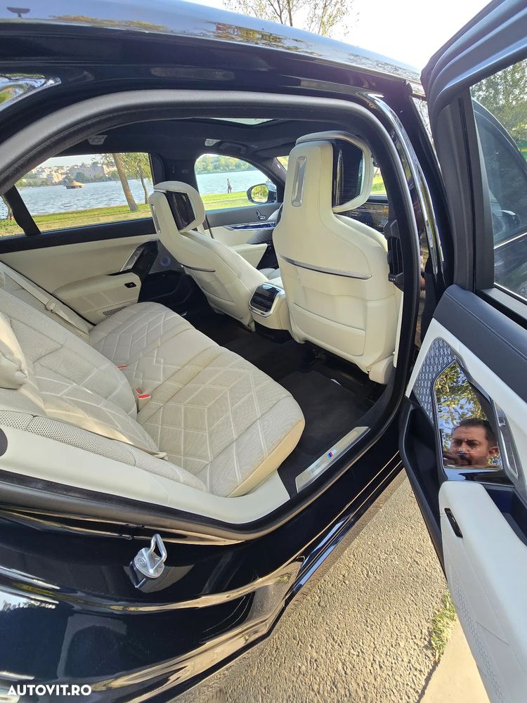 BMW Seria 7 - 22