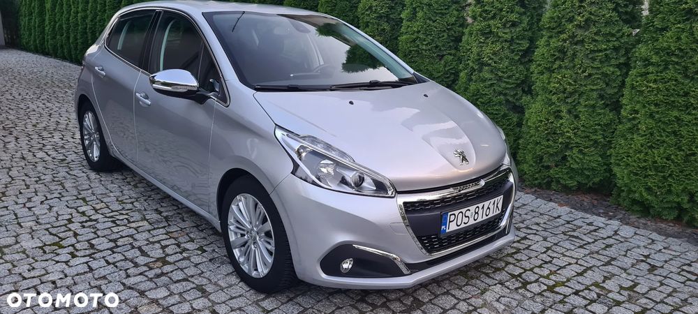 Peugeot 208 1.2 PureTech GPF Signature S&S EAT6 - 1