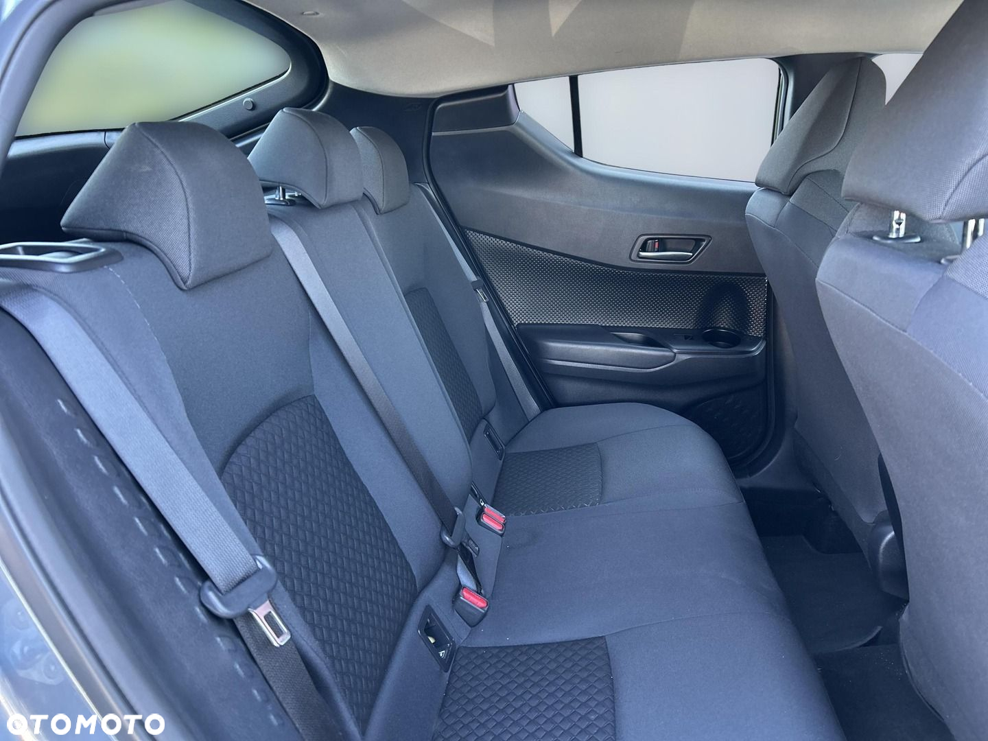 Toyota C-HR - 17
