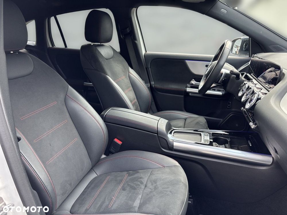 Mercedes-Benz GLA - 19