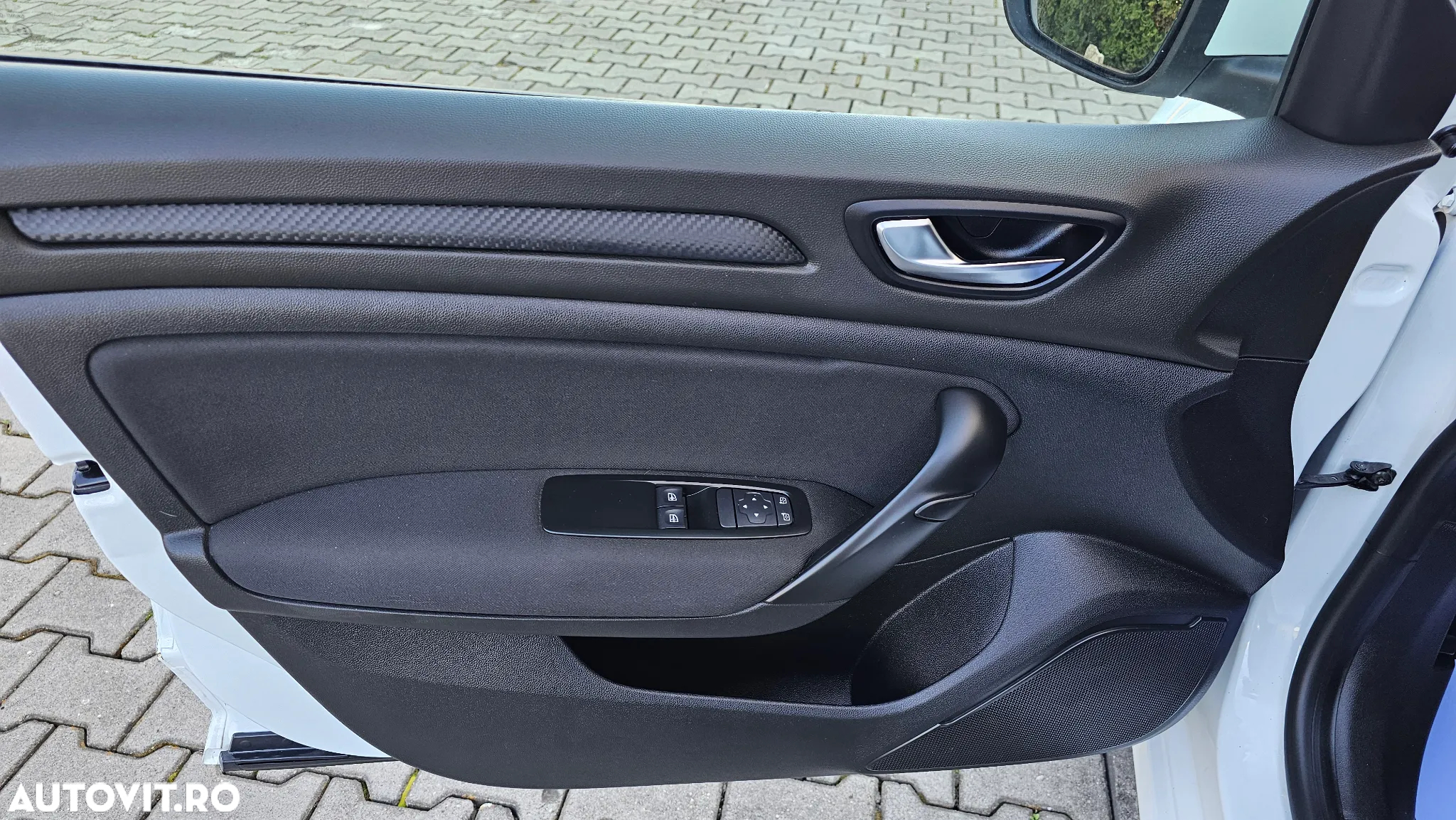 Renault Megane ENERGY TCe 130 BUSINESS - 19