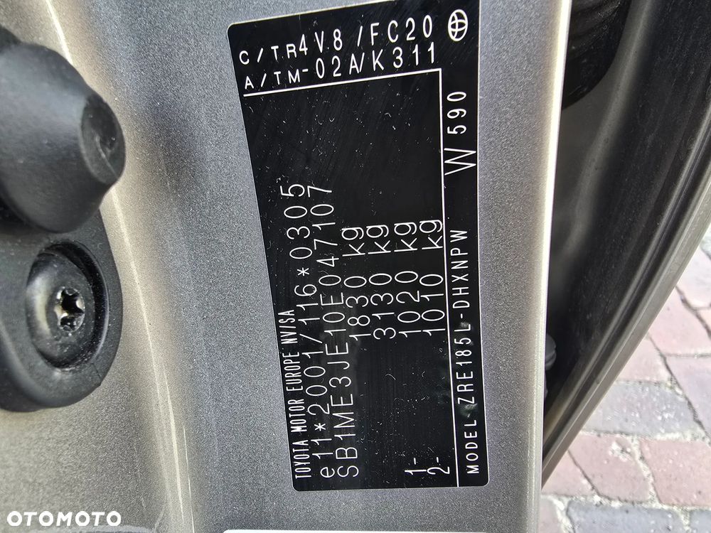 Toyota Auris 1.6 Premium MS - 38