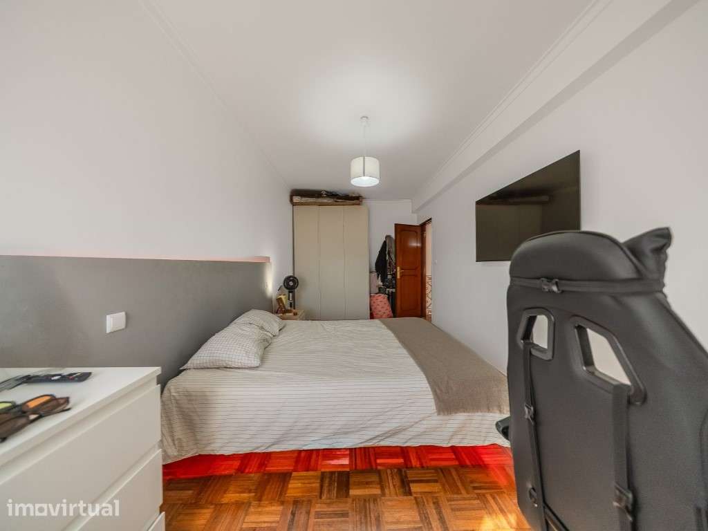 T3 com 2 casas de banho e 115m2 em Rio de Mouro - Grande imagem: 4/32