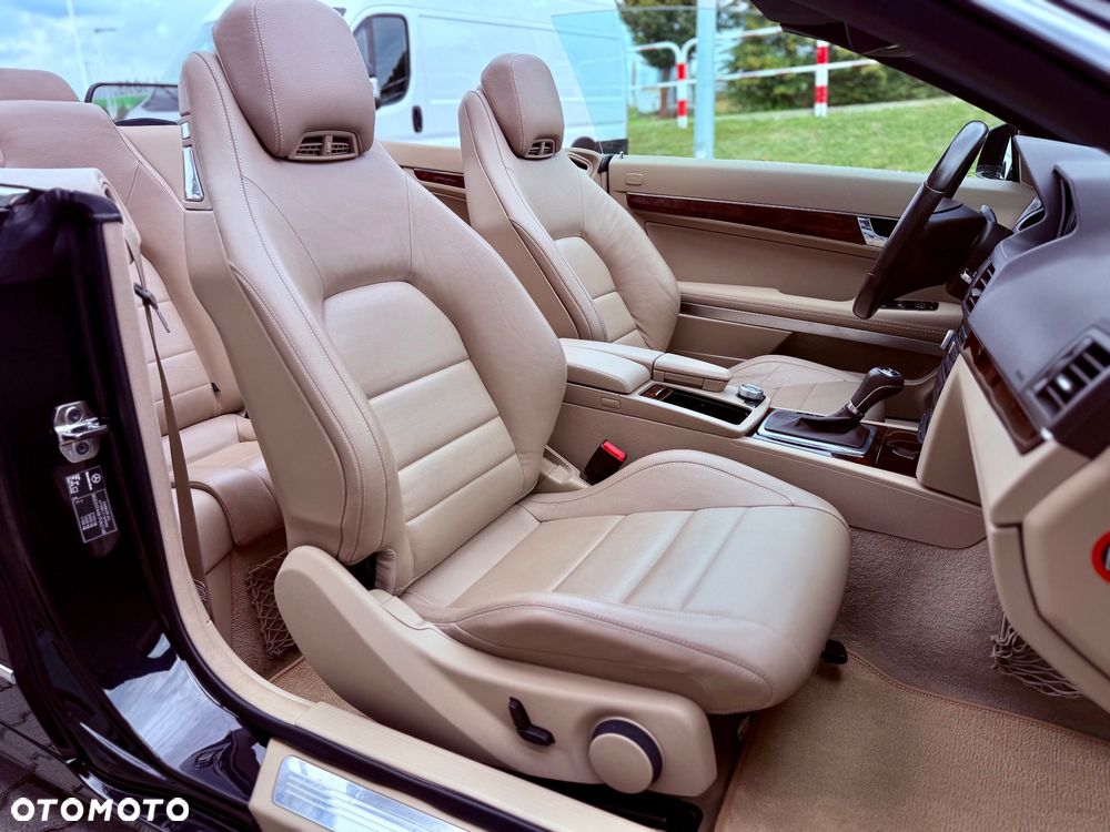 Mercedes-Benz Klasa E 200 BlueEFFICIENCY 7G-TRONIC Elegance - 27
