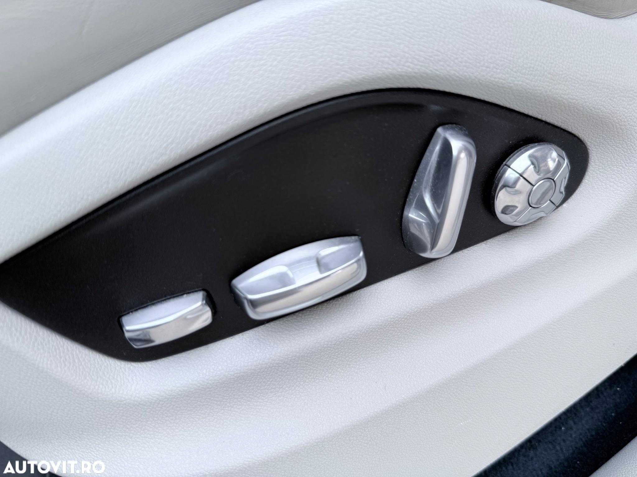 Porsche Cayenne Standard - 12