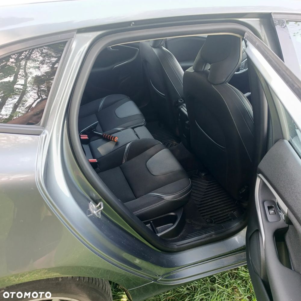 Volvo V40 T3 Drive-E Momentum - 7