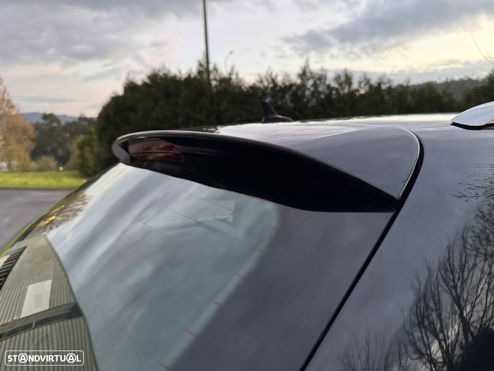 Audi A4 Avant 2.0 TDI S-line - 22