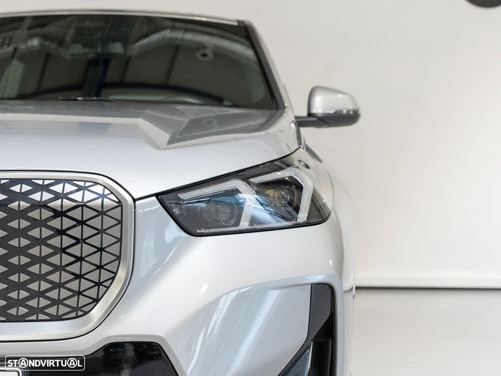 BMW iX1 eDrive20 Pack Desportivo M - 28