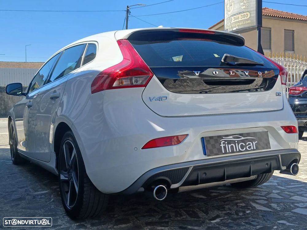 Volvo V40 1.6 D2 R-Design - 11
