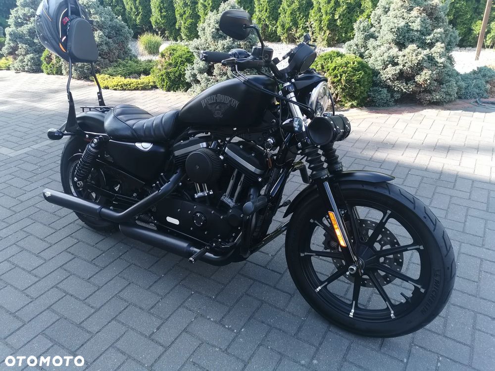 Harley-Davidson Sportster Iron 883 - 18