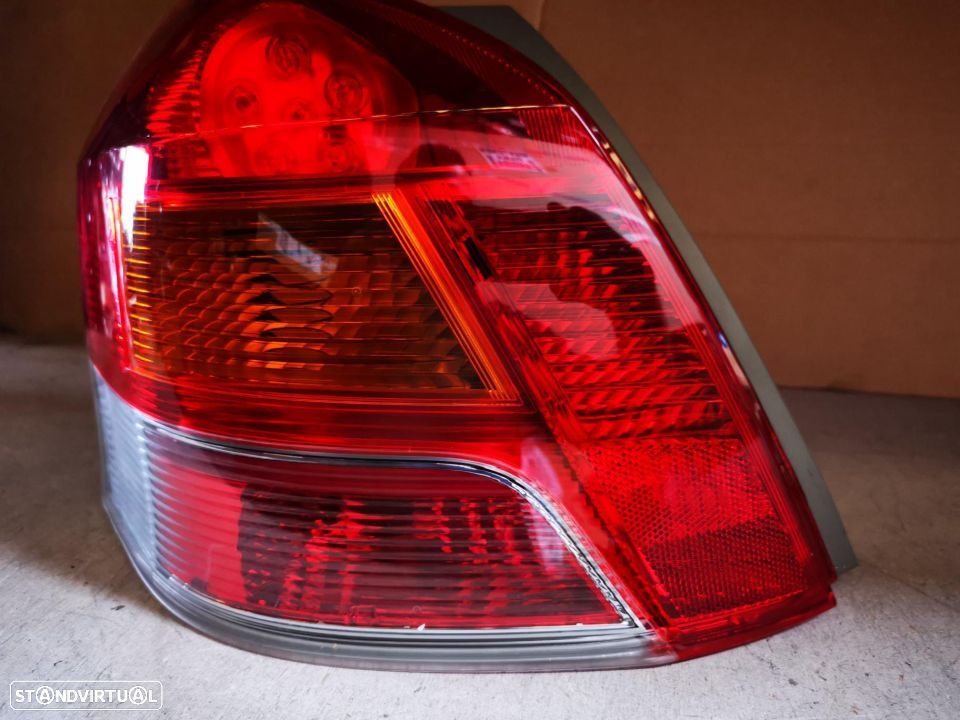 TOYOTA YARIS P9 FAROLIM ESQUERDO - FT164 - 2