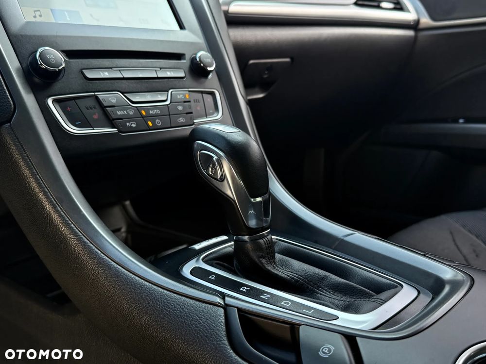 Ford Mondeo - 12