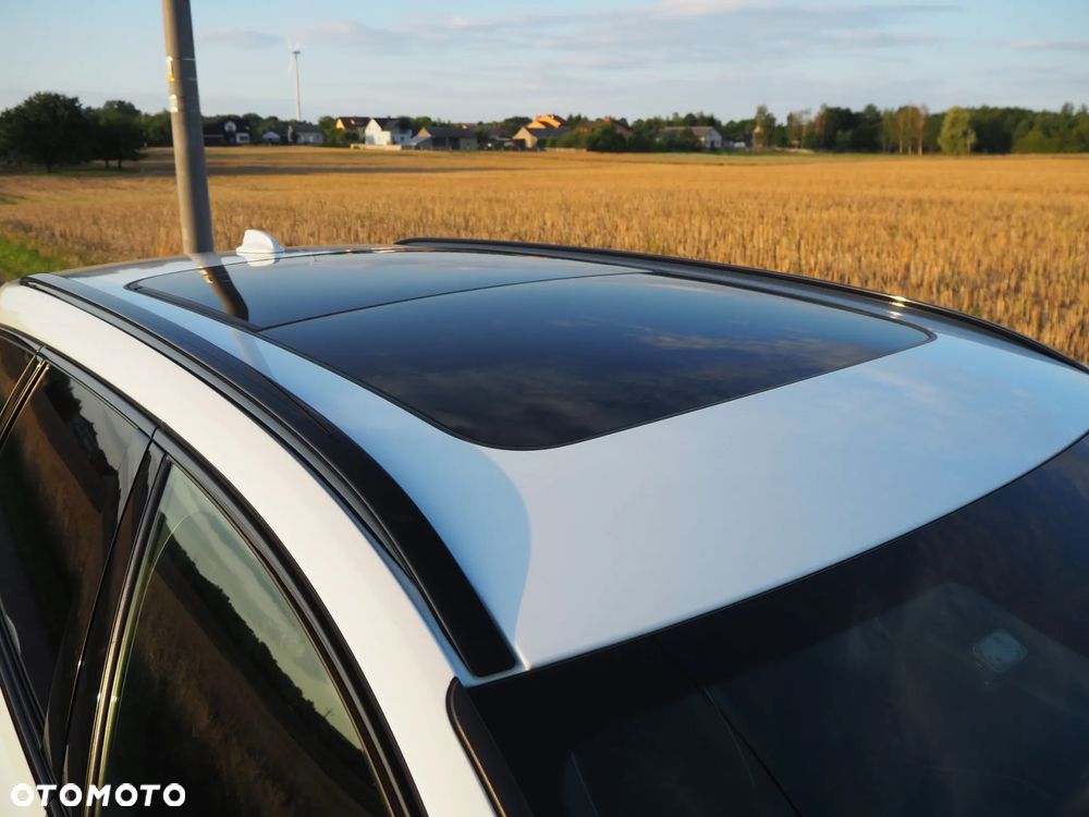 Volvo V90 D4 SCR AWD R-Design - 13