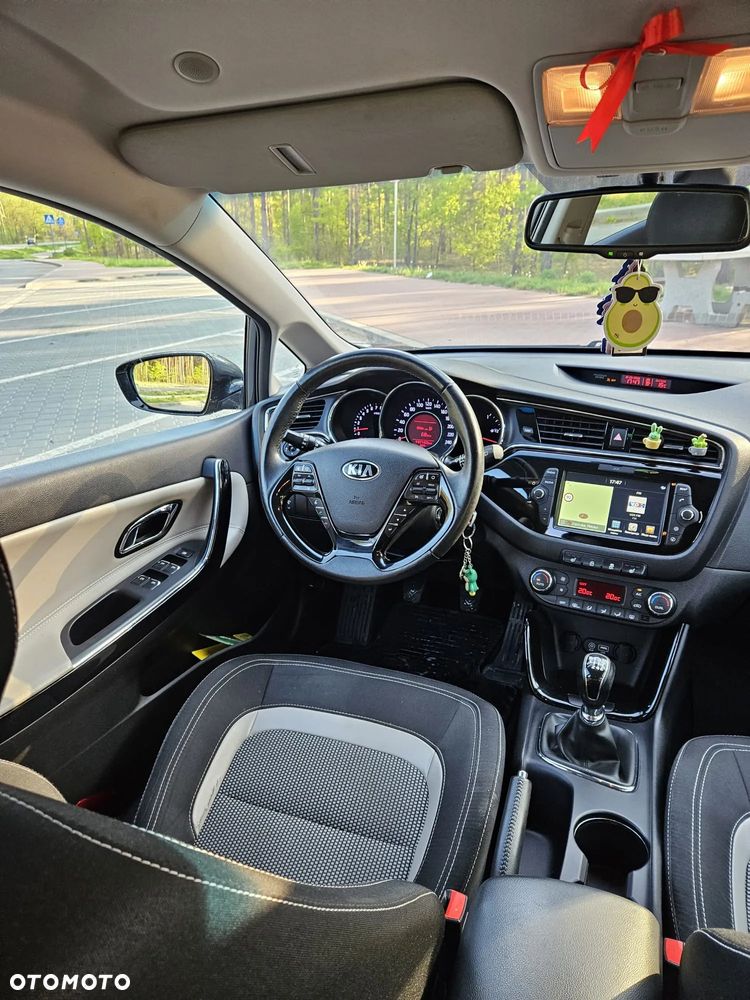 Kia Ceed 1.6 GDI L Business Line - 6
