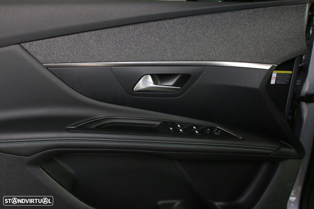 Peugeot 3008 1.6 Hybrid Allure Pack e-EAT8 - 17