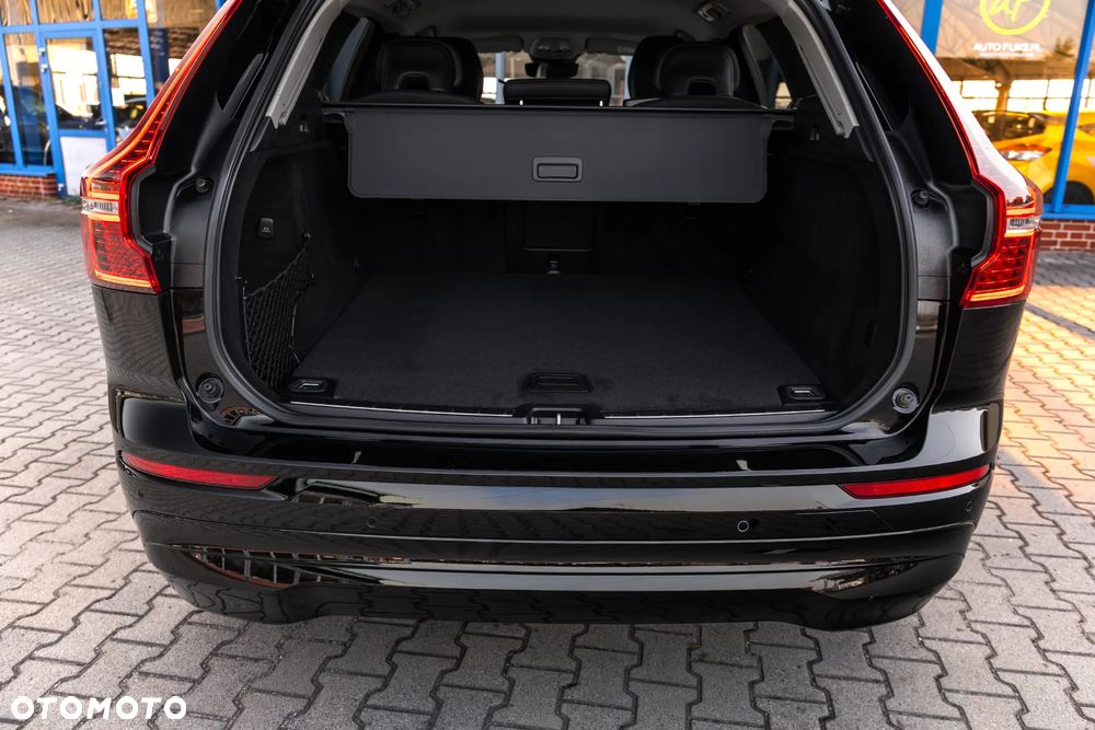 Volvo XC 60 B4 D AWD Core - 17