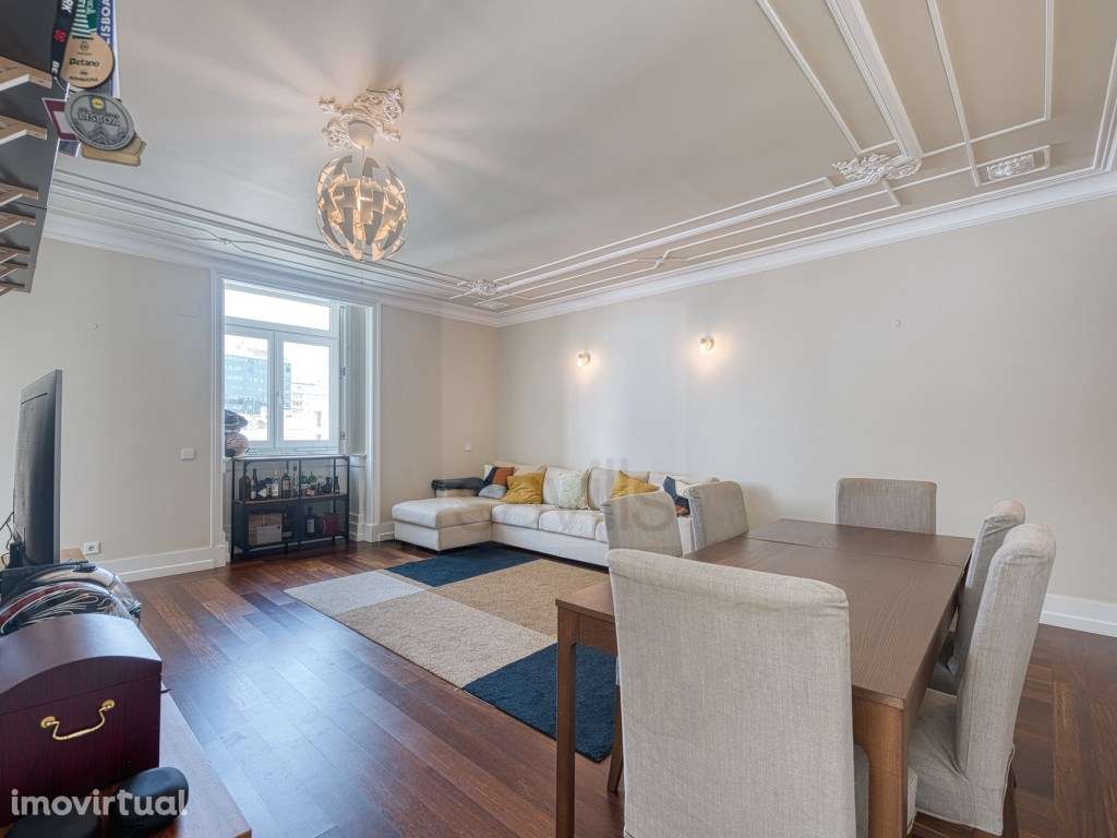 Apartamento T2 na Avenida Duque de Loulé, Lisboa - Grande imagem: 3/25