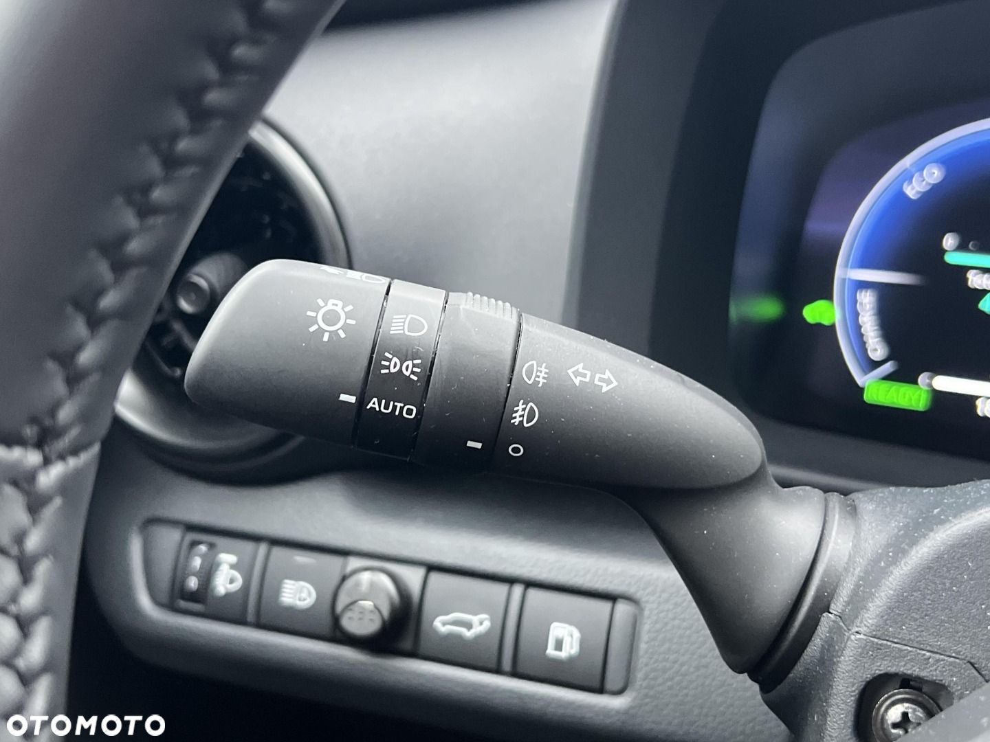 Toyota C-HR - 25