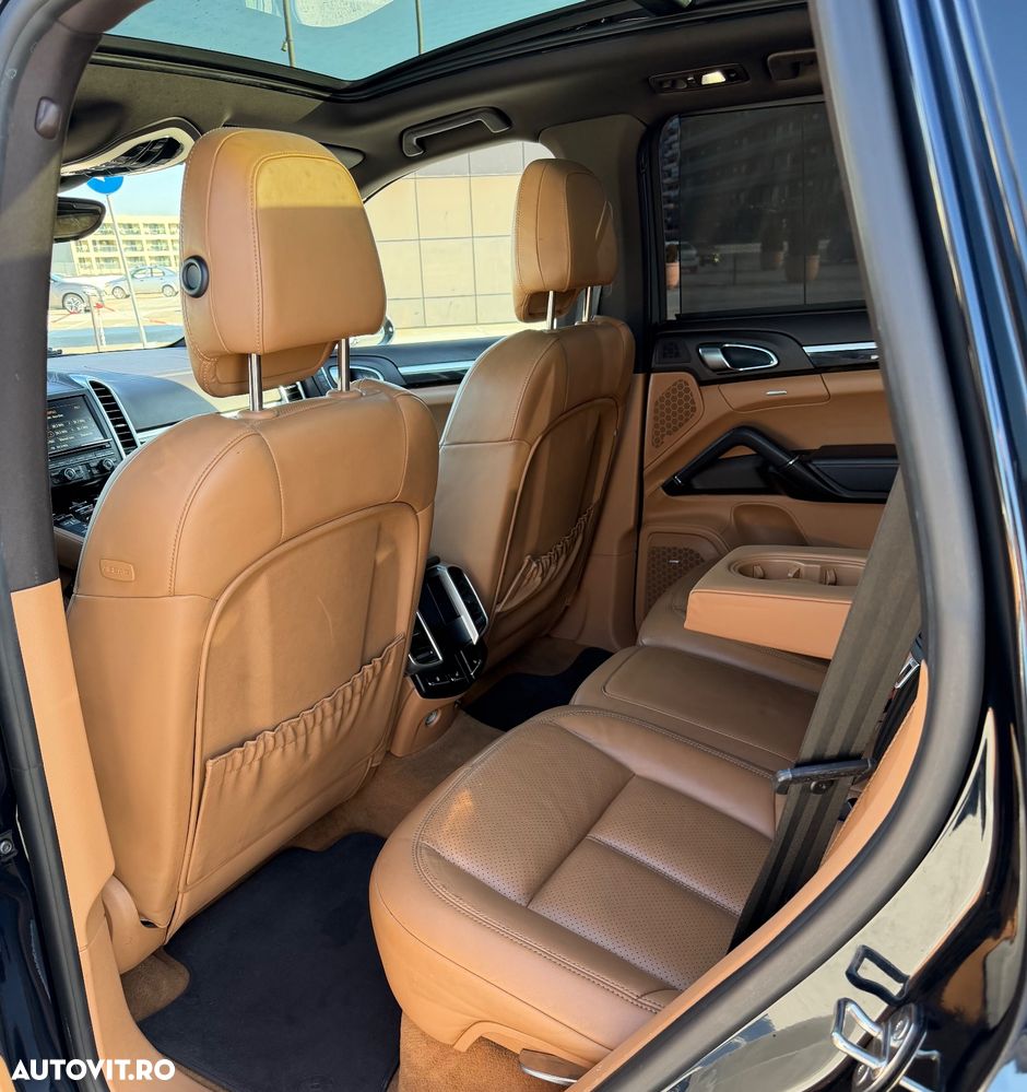 Porsche Cayenne S E-Hybrid Platinum Edition - 11