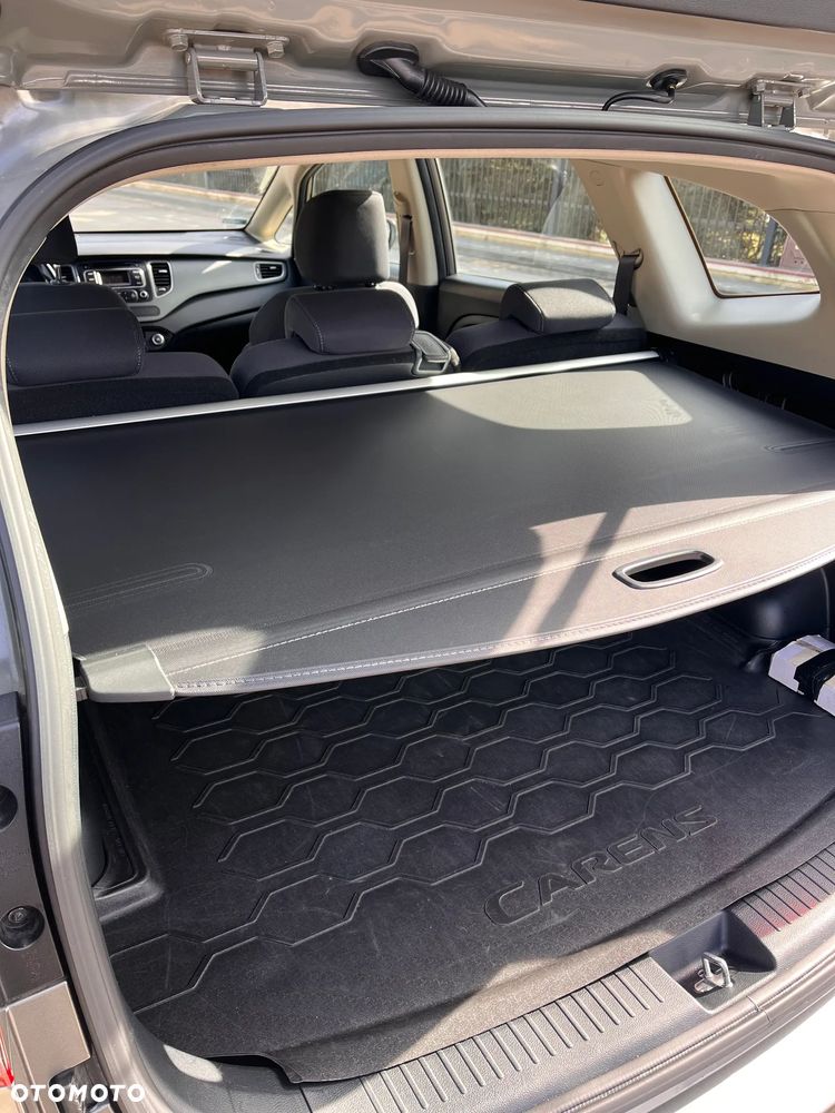 Kia Carens 1.6 GDI L - 18