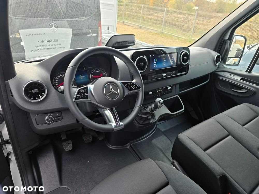 Mercedes-Benz Sprinter - 19