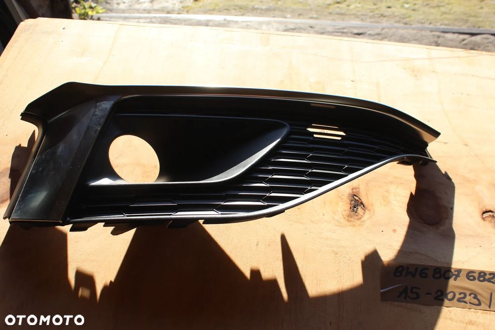 KRATKA ZDERZAKA LEWA AUDI A5 8W LIFT S LINE 8W6807681S 2023 - 4