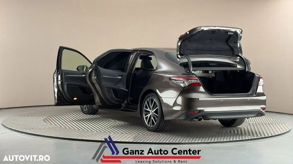 Toyota Camry Executive - 9