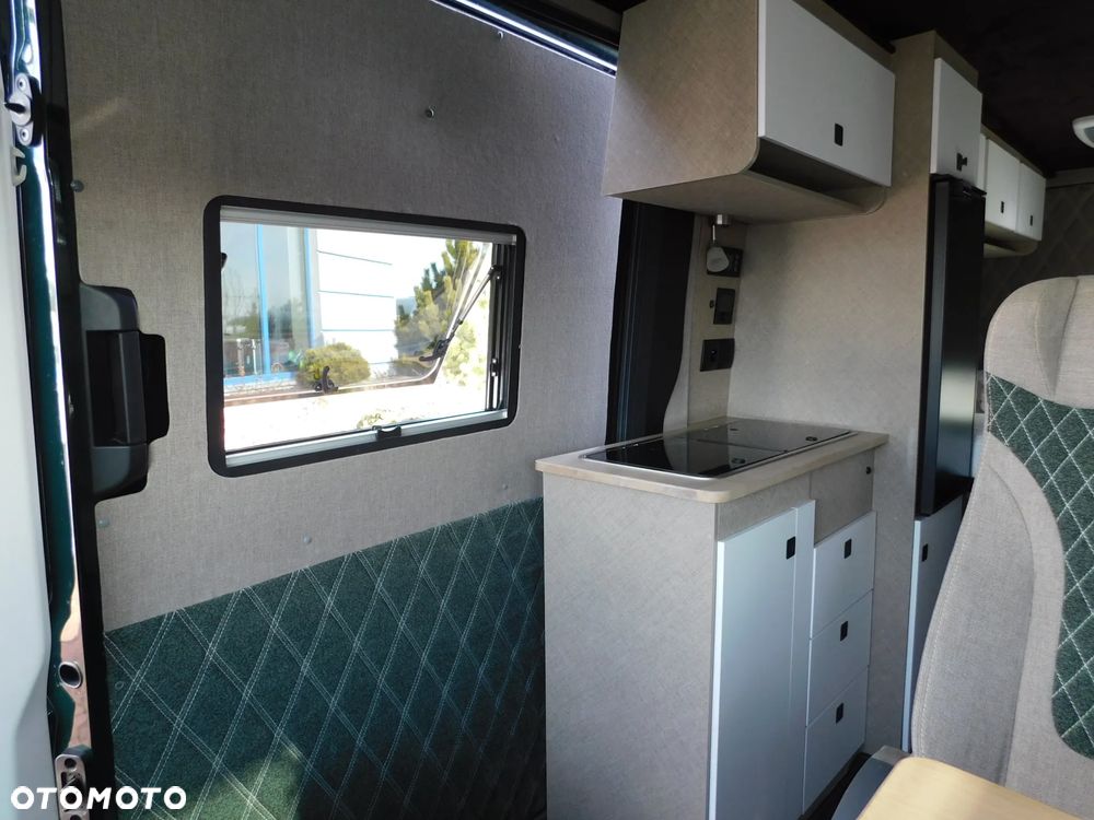 Volkswagen Crafter Campervan Aut. Full Opcja 2xKlima Tempomat Aktywny LED 5 os. FV23% - 9