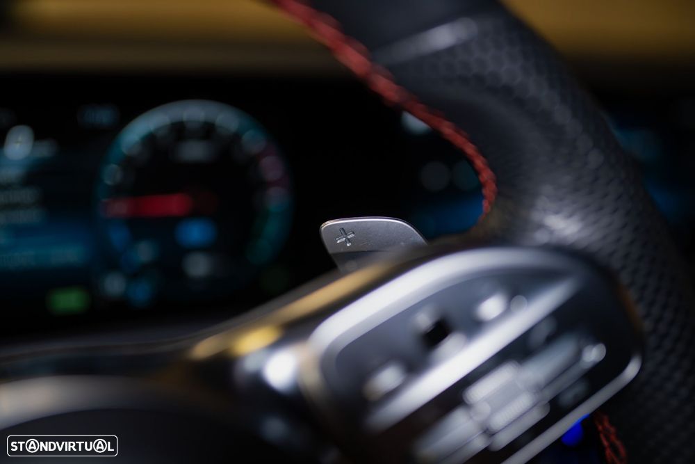 Mercedes-Benz A 250 e 8G-DCT AMG Line - 40